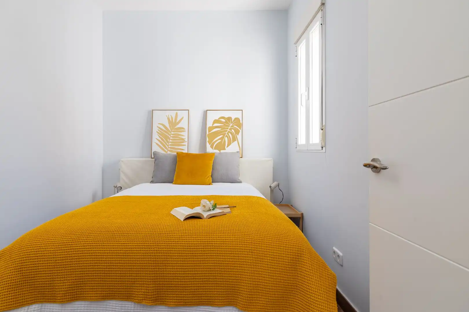 Bedroom of Apartments for sale in Arganzuela