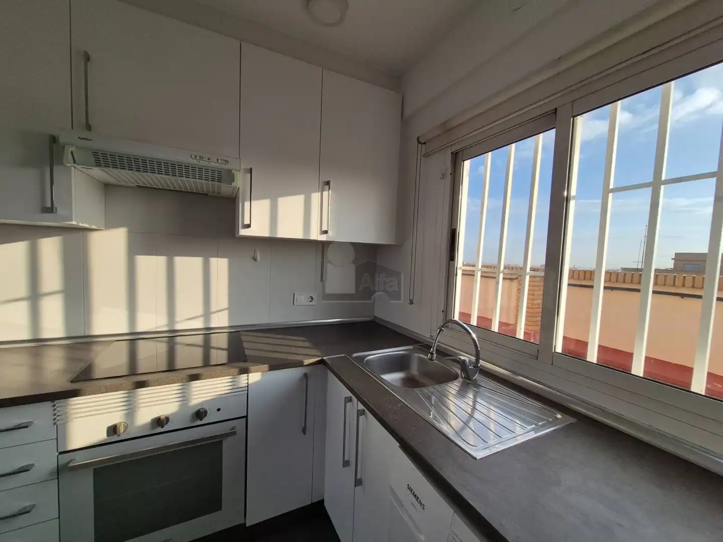 Attic for rent in Avinguda dels Tamarindes, 4, Nou Campanar