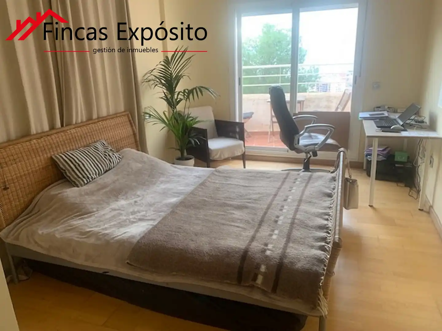 Bedroom of Detached homes for sale in Málaga  with Air Conditioner, Terrace and Storage room