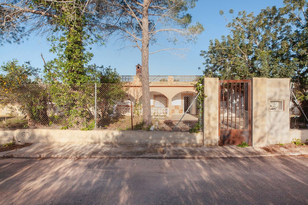 Vista exterior de Casa o xalet en venda en Godelleta amb Piscina comunitària