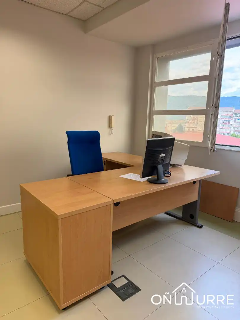 Ufficio con terrazza in vendita a Auzolan Kalea 6