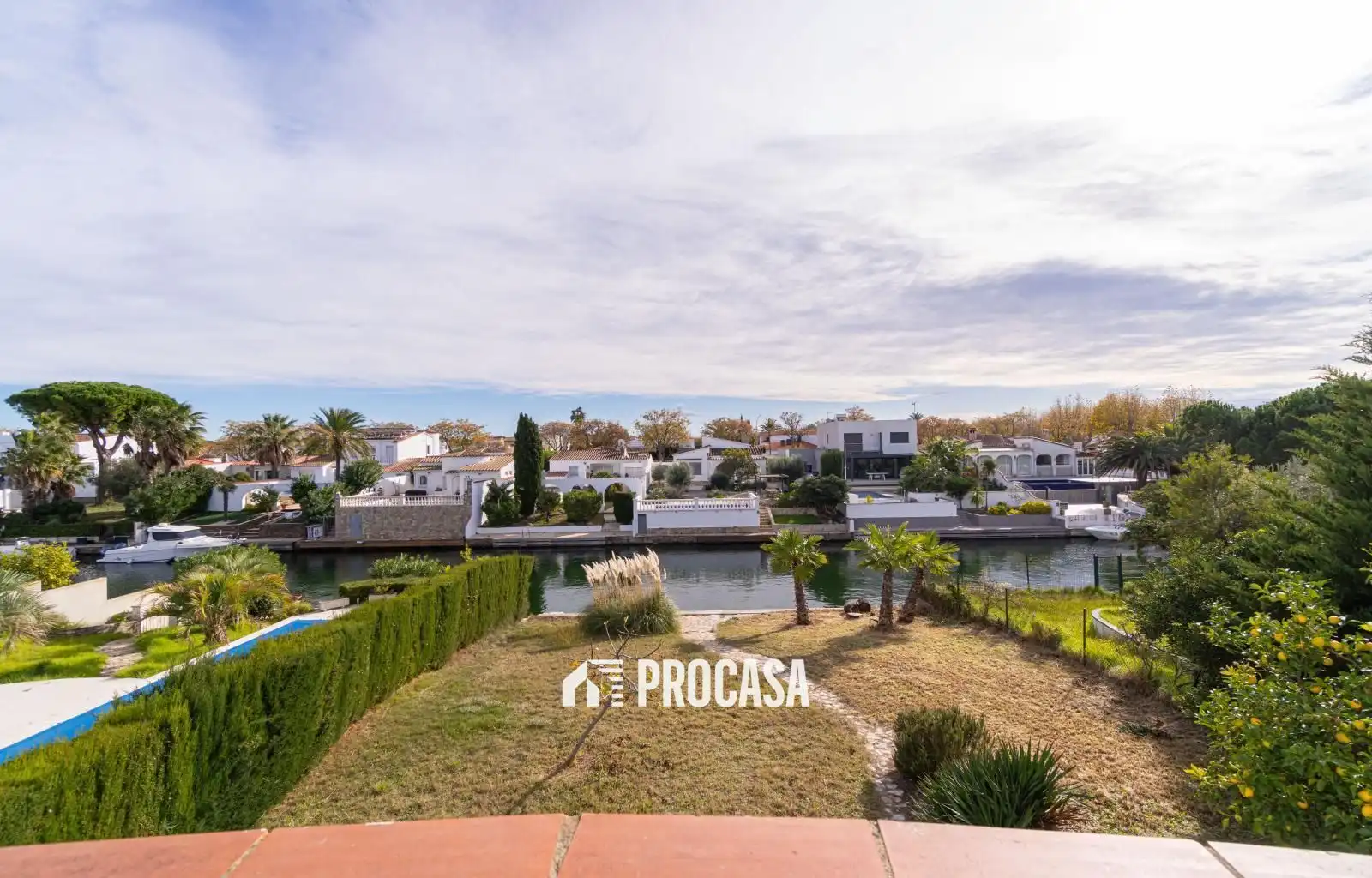 Vista exterior de Casa o xalet en venda en Empuriabrava amb Moblat