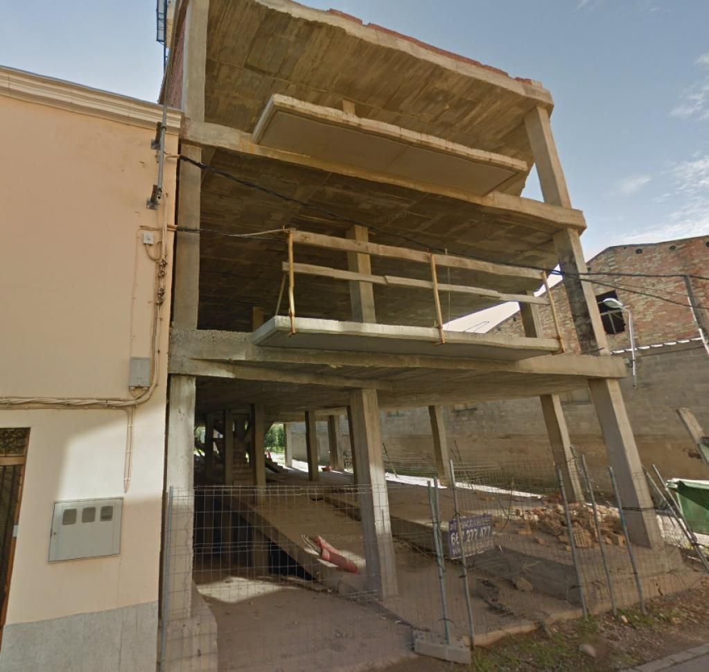 Vista exterior de Edifici en venda en La Fuliola