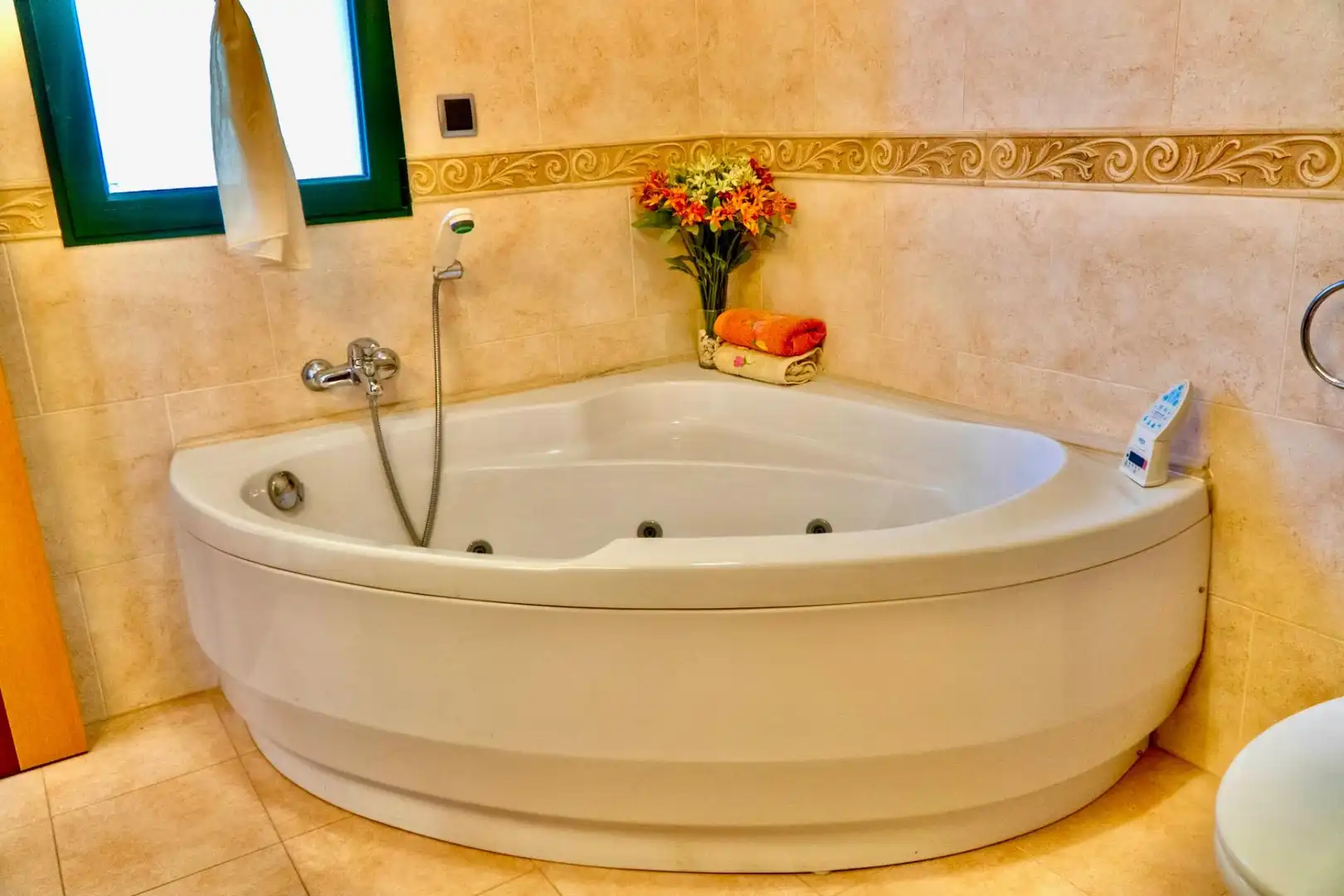 Bathroom of Houses for sale in Cocentaina  with Heating, Private garden and Parquet flooring