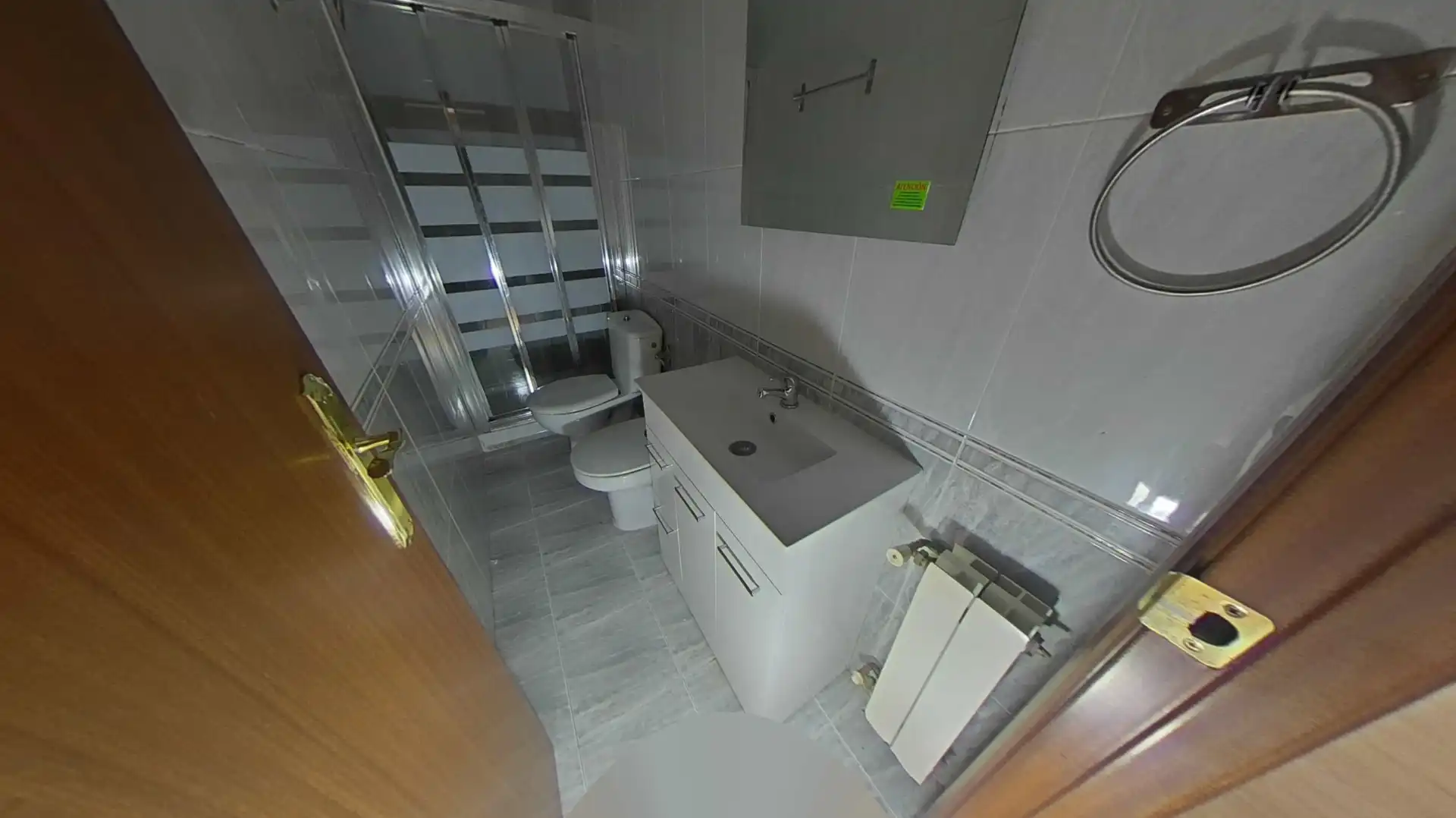 Baño de Piso en venta en L'Hospitalet de Llobregat con Parquet y Balcón