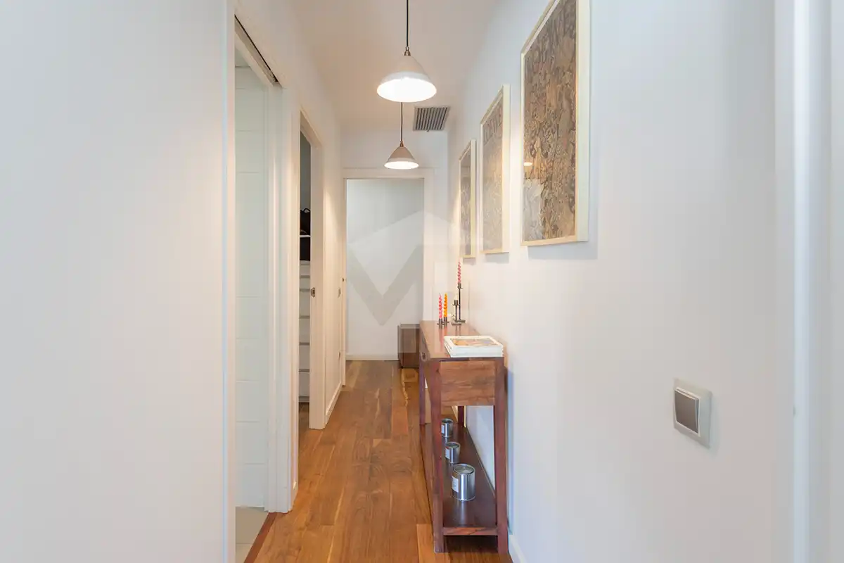 Flat for sale in Barcelona  with Air Conditioner and Heating