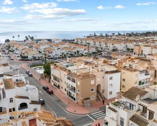 Vista exterior de Apartament en venda en Torrevieja amb Aire condicionat, Moblat i Rentadora