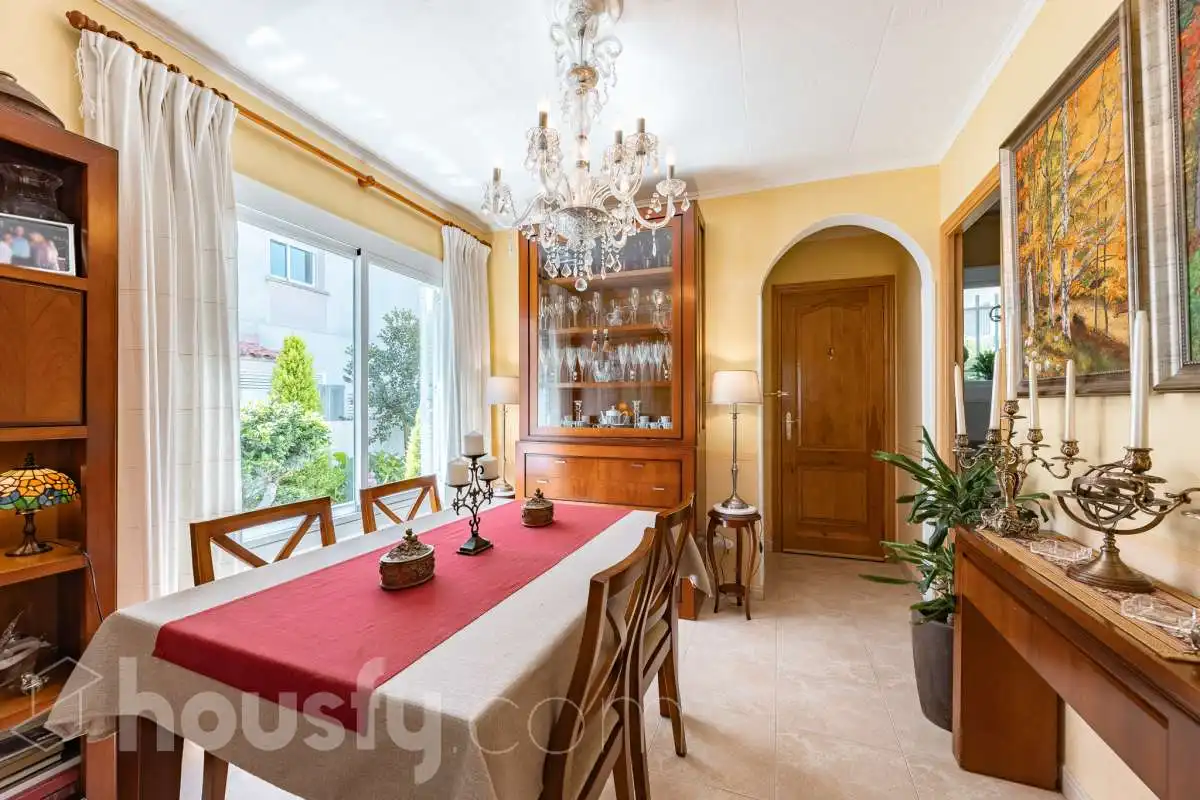 Detached homes for sale in Calle Santiago Rusiñol, Coma-ruga platja