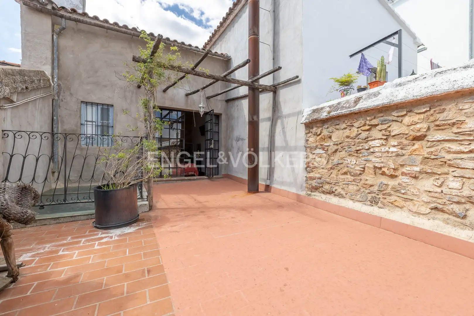 Terrassa de Casa o xalet en venda en Constantina amb Calefacció