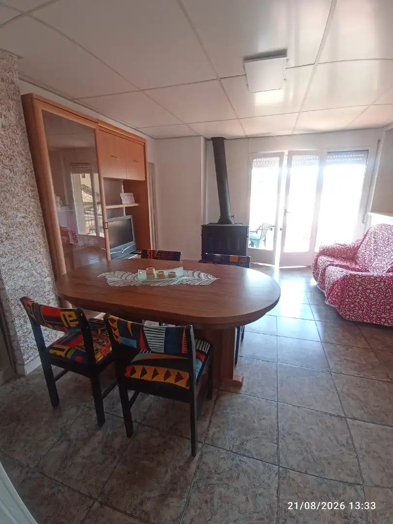 Comedor de Piso en venta en Berga con Calefacción, Amueblado y Balcón