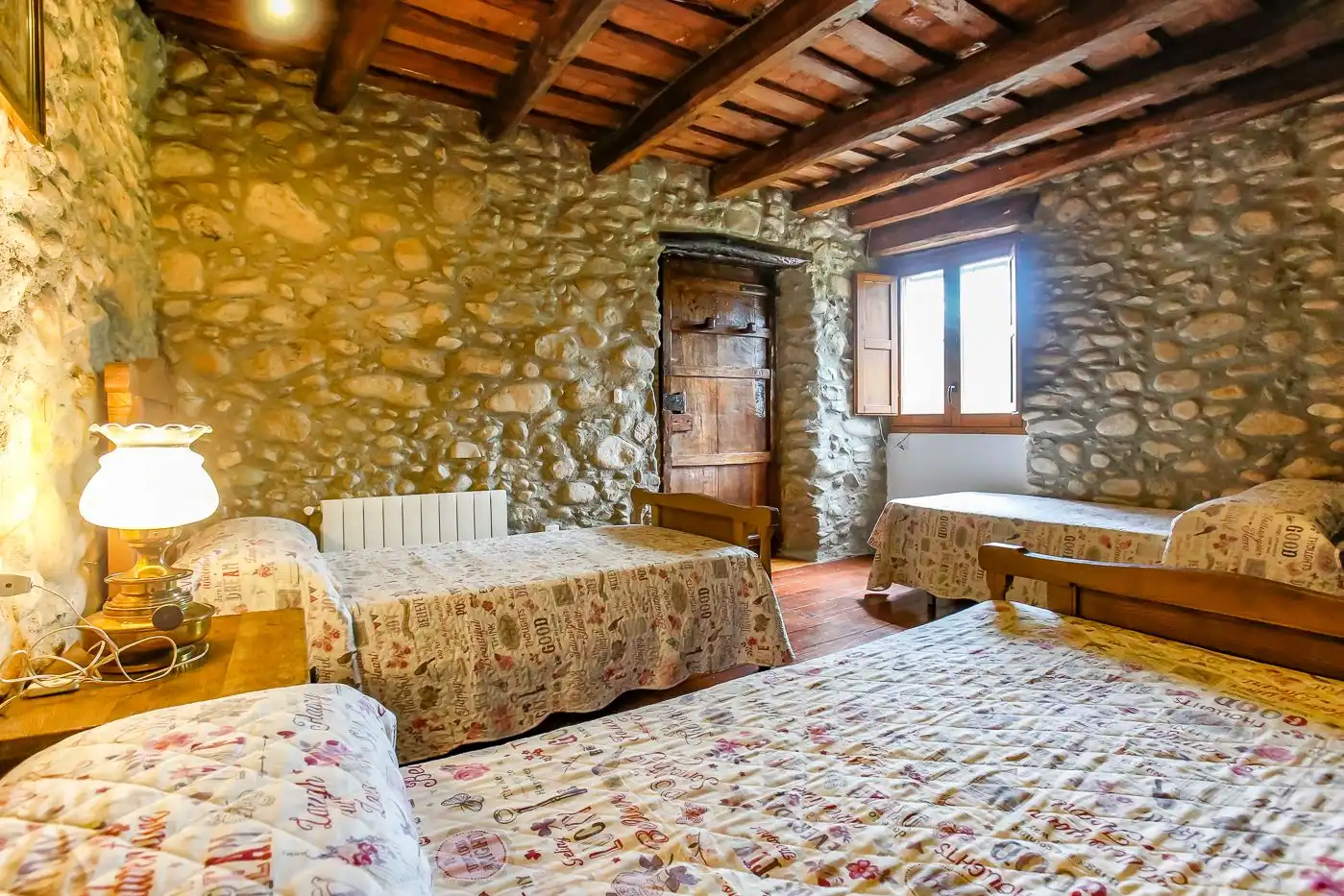 Dormitori de Finca rústica en venda en La Cellera de Ter amb Jardí privat i Terrassa