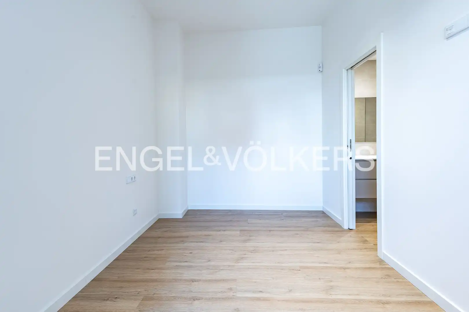 Bedroom of Ground floor for rent in Badalona  with Heating, Parquet flooring and Terrace