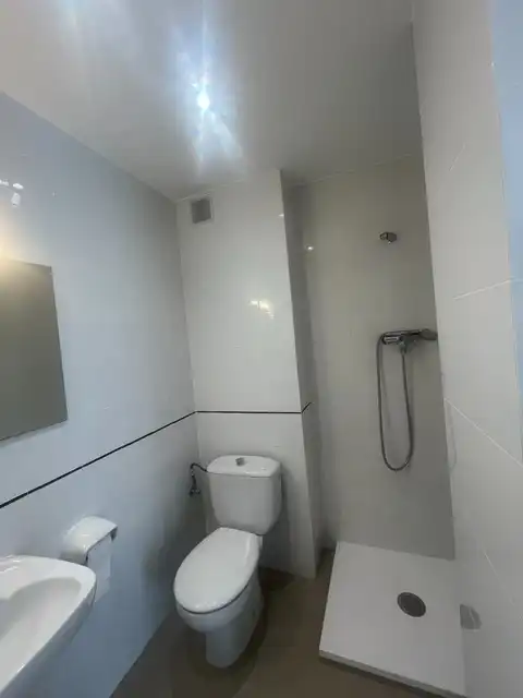 Bathroom of Flat for rent in Sant Cugat del Vallès  with Heating and Oven