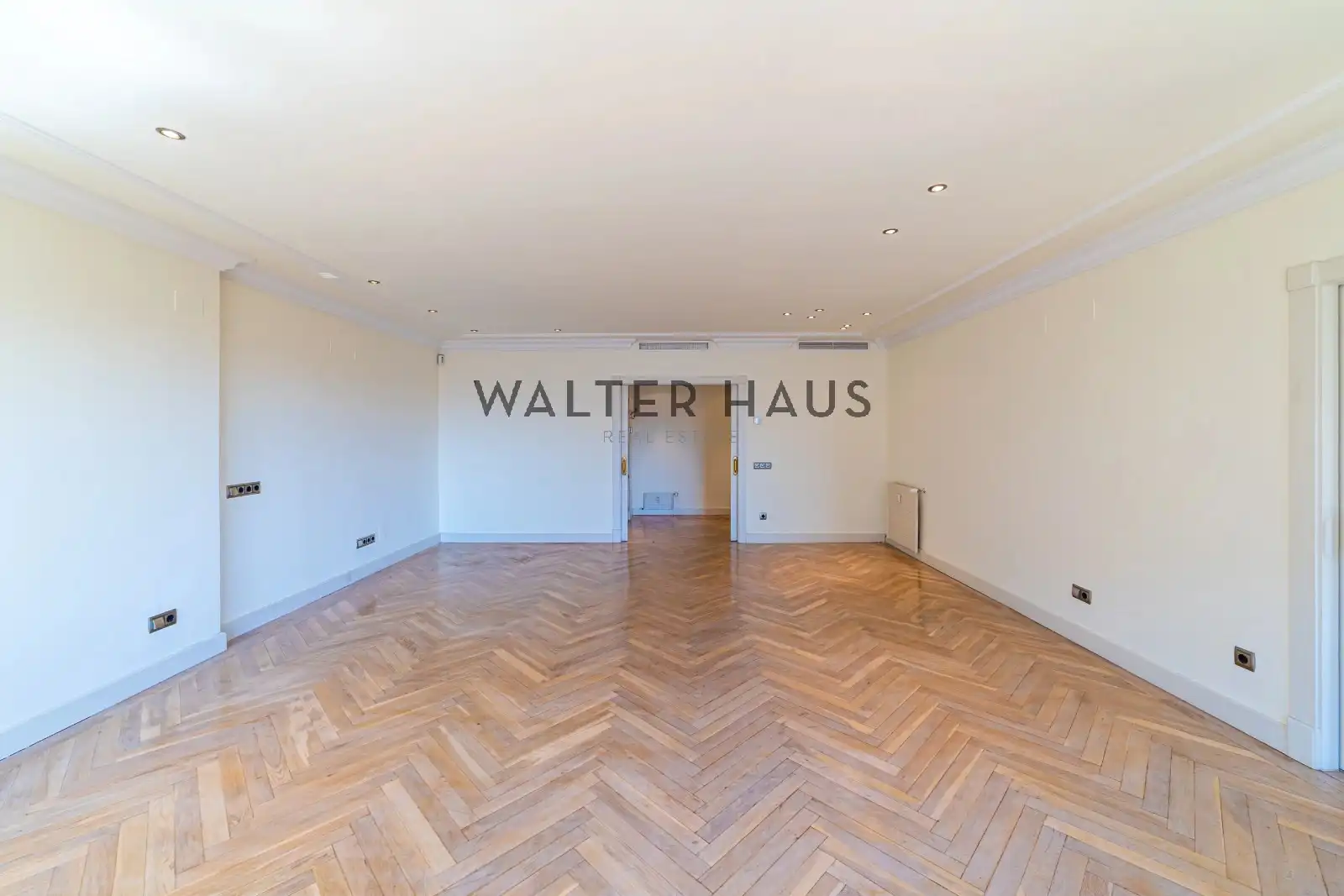 Flat for rent in Madrid  with Air Conditioner, Heating and Terrace