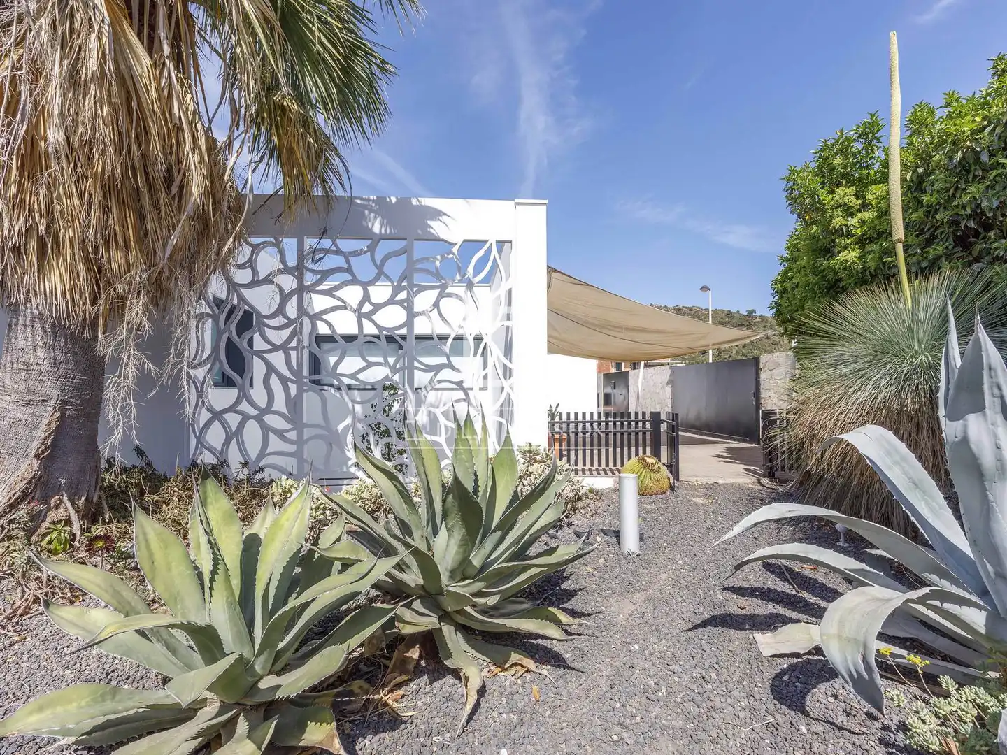 Exterior view of Houses for sale in Sagunto / Sagunt  with Air Conditioner, Parquet flooring and Swimming Pool