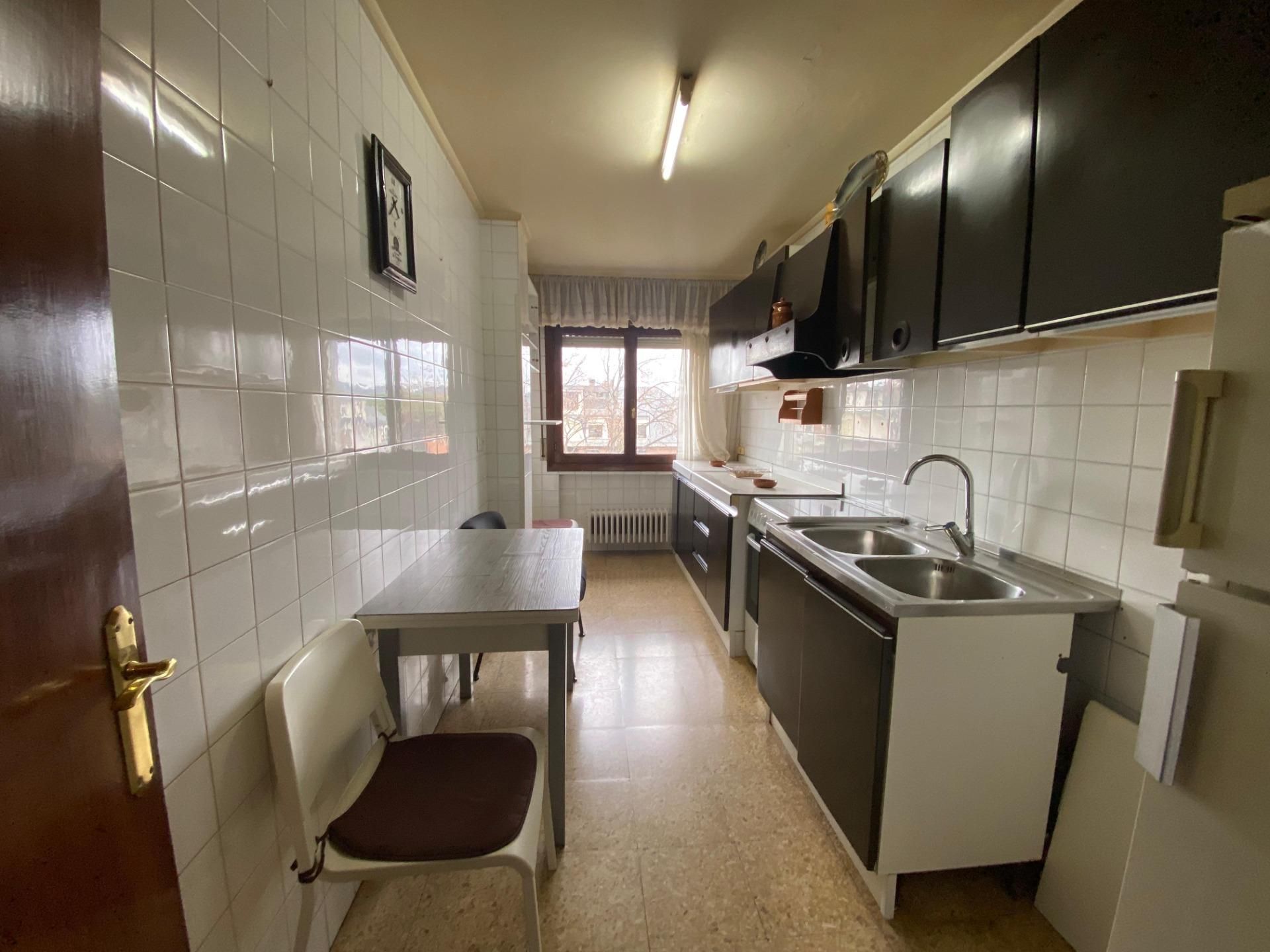 Kitchen of Flat for sale in Getxo   with Heating