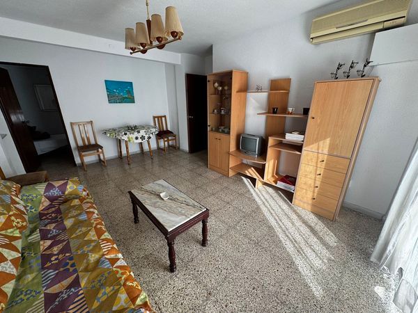 Sala d'estar de Pis en venda en San Vicente del Raspeig / Sant Vicent del Raspeig amb Aire condicionat i Moblat
