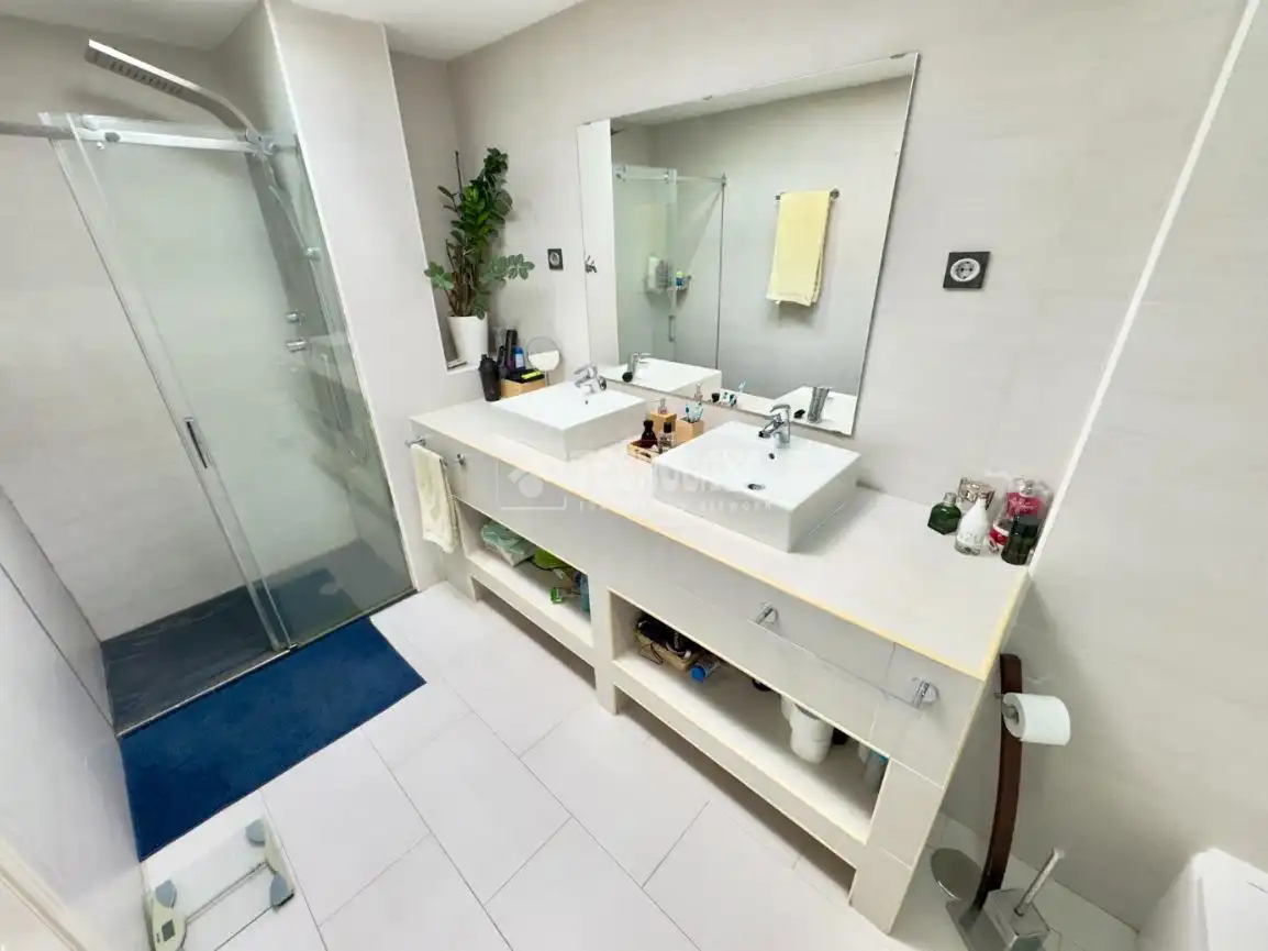 Baño de Casa o chalet en venta en Cabanillas del Campo con Aire acondicionado, Calefacción y Terraza