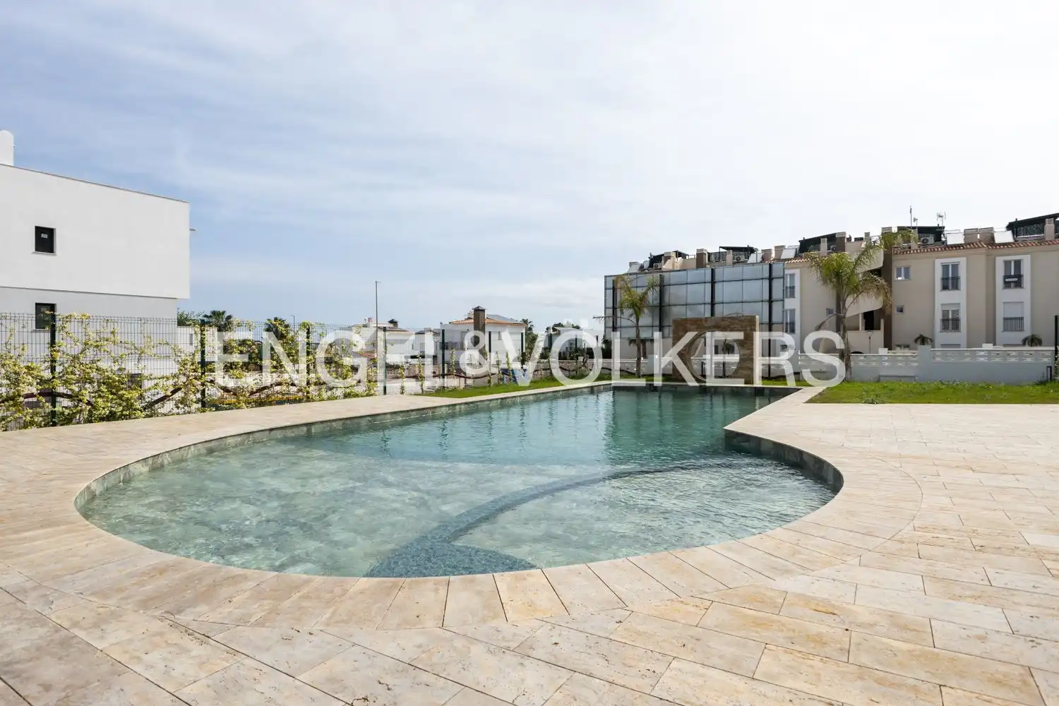 Piscina de Piso en venta en Dénia con Aire acondicionado, Calefacción y Jardín privado
