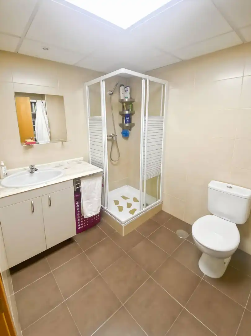 Bathroom of Flat for sale in Cáceres  with Storage room and Furnished