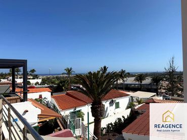 Casa con piscina en venta en Avenida de Gran Canaria