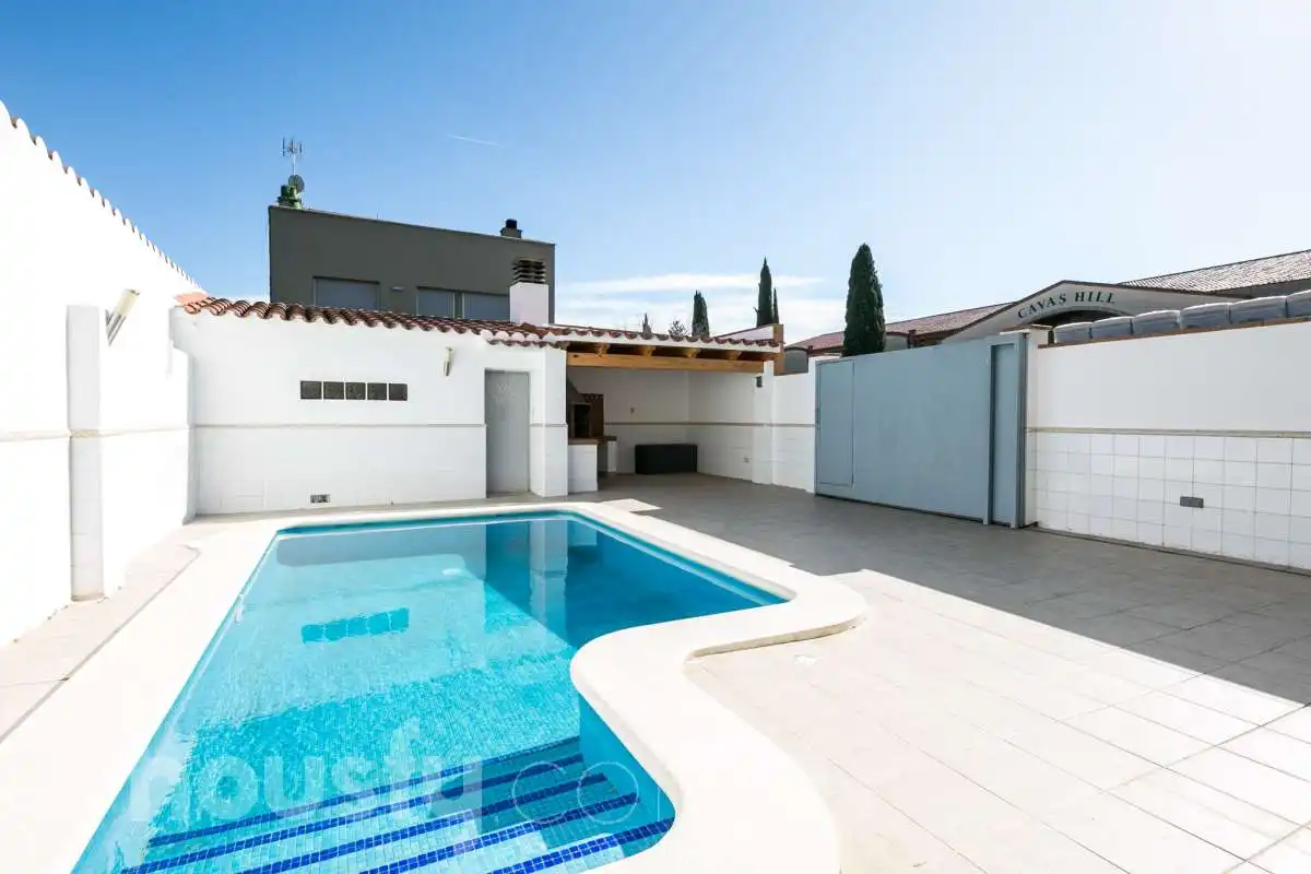 Piscina de Casa o xalet en venda en Olèrdola amb Terrassa, Traster i Piscina