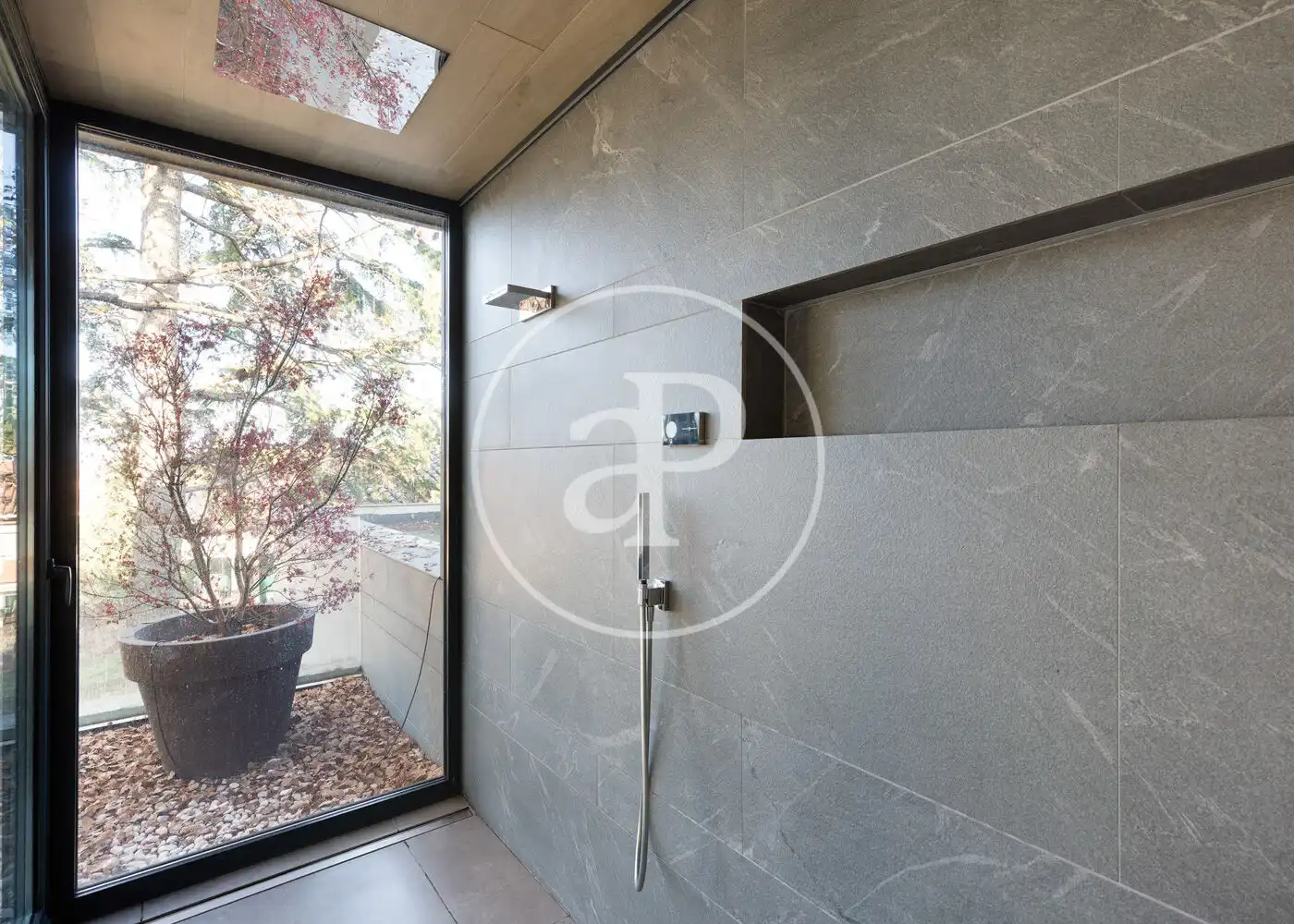 Bathroom of Houses for sale in Sant Cugat del Vallès  with Air Conditioner, Heating and Private garden