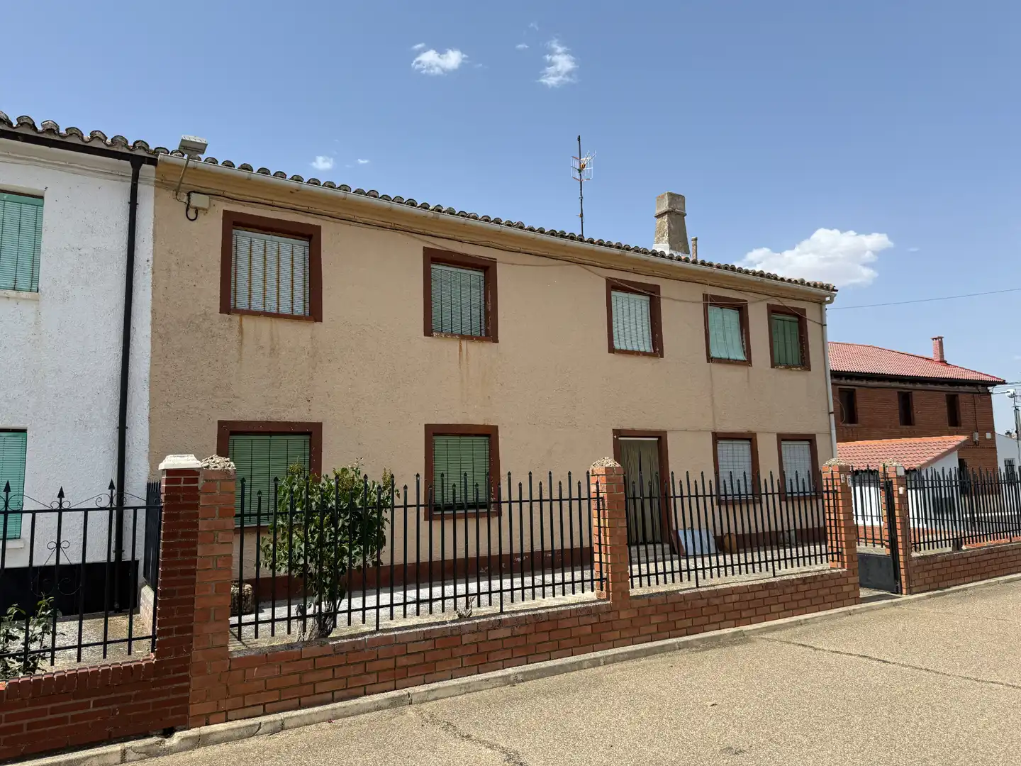 Vista exterior de Finca rústica en venta en Perales con Calefacción, Amueblado y Horno