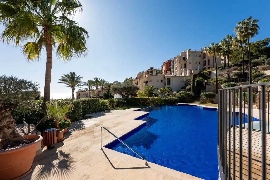 Piscina de Apartament en venda en Andratx amb Aire condicionat, Calefacció i Jardí privat