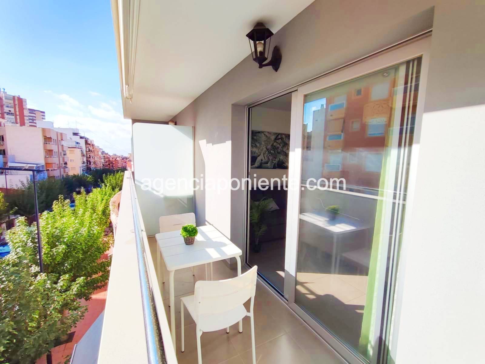 Apartament en venda a Calle del Caballero Rejoneador Ginés Cartagena, Colonia Madrid
