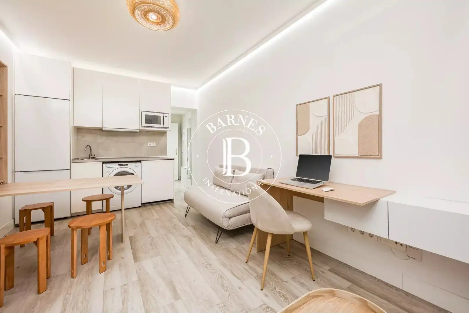 Sala de estar de Estudio de alquiler en Madrid con Aire acondicionado, Calefacción y Amueblado