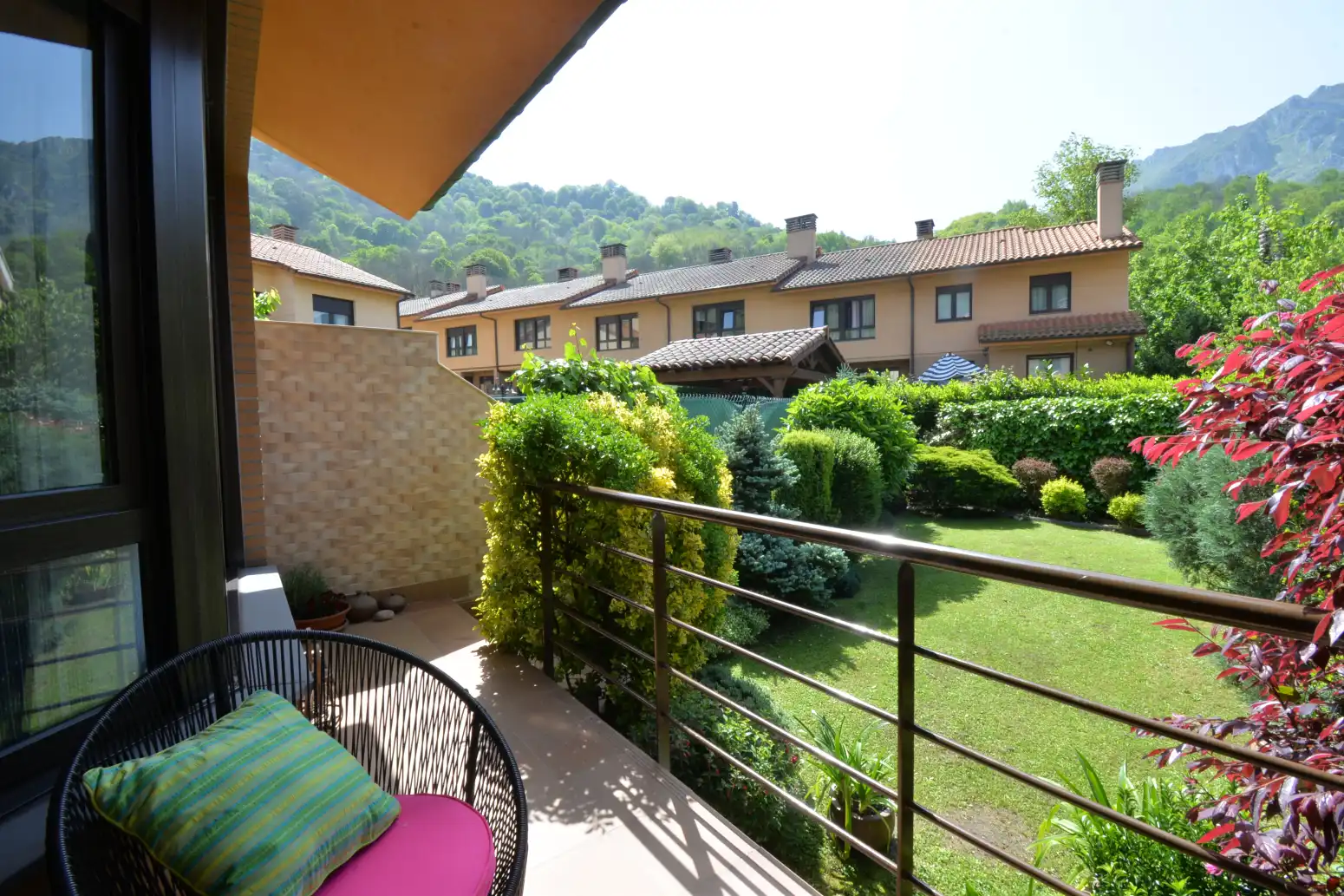 Terraza de Casa adosada en venta en Morcín con Calefacción, Jardín privado y Terraza
