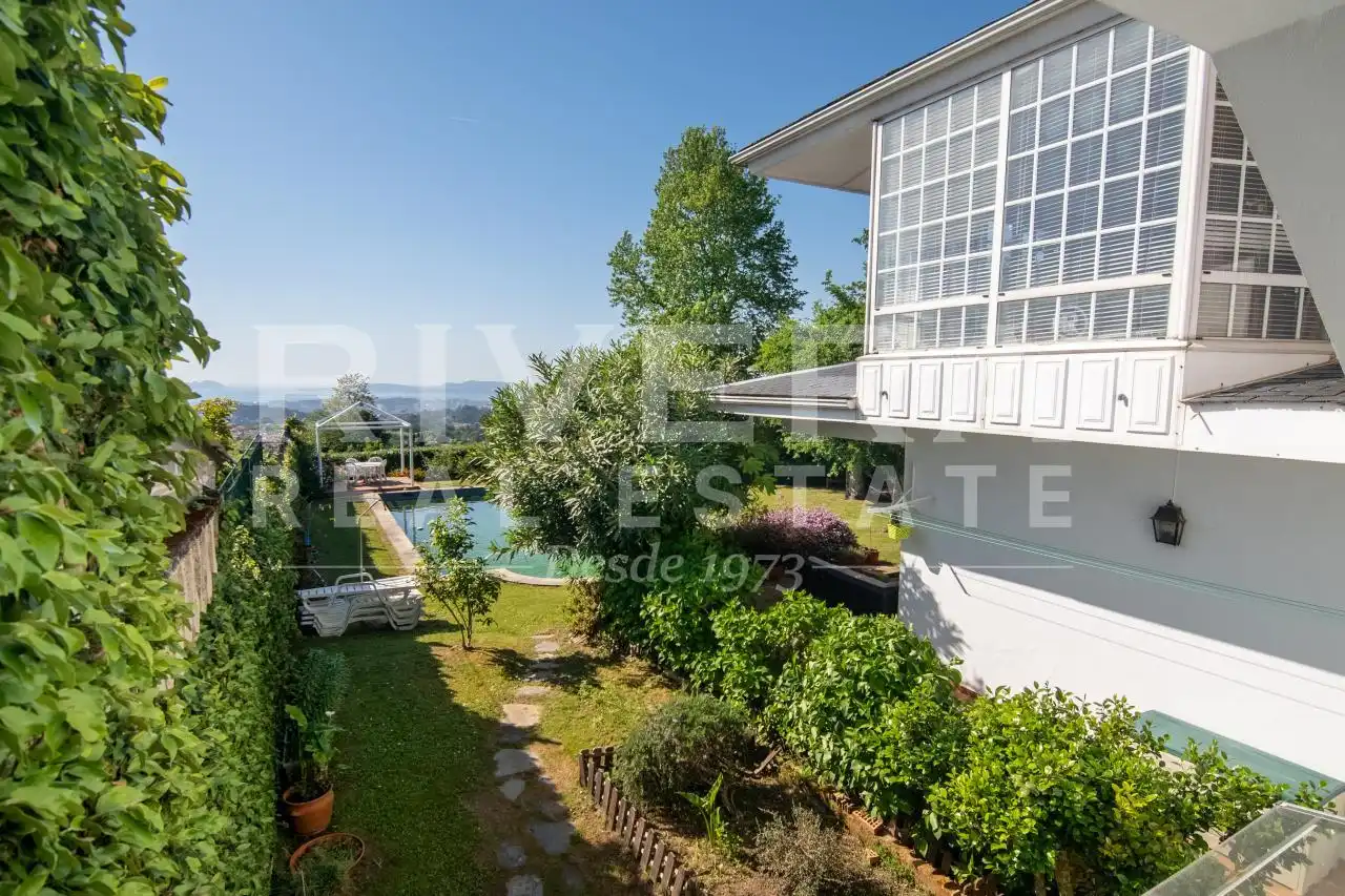 Jardín de Casa o chalet en venta en Vigo  con Calefacción, Jardín privado y Terraza