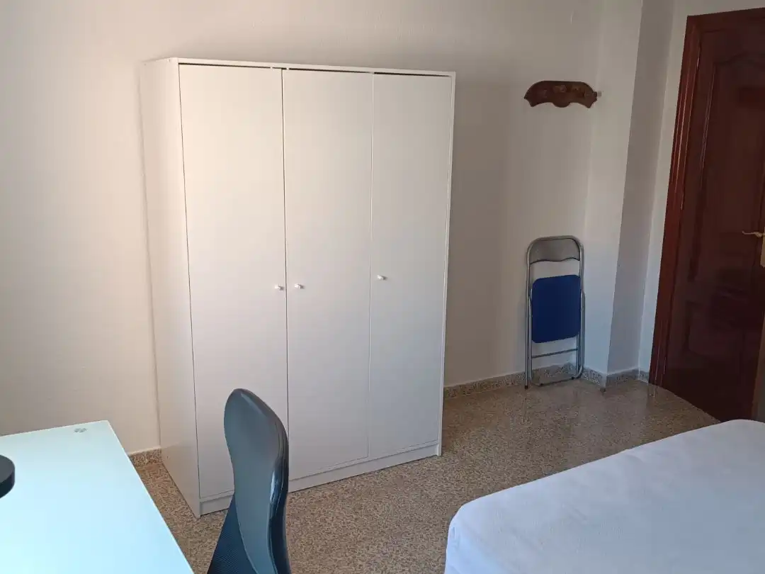 Schlafzimmer von Wohnung zur Miete in  Granada Capital mit Balkon