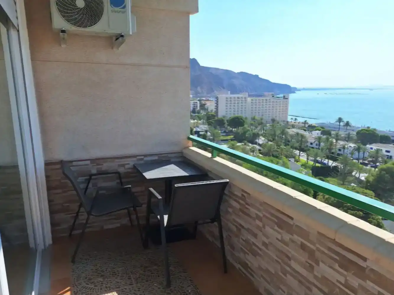 Terrasse von Wohnung zur Miete in Roquetas de Mar mit Klimaanlage und Schwimmbad