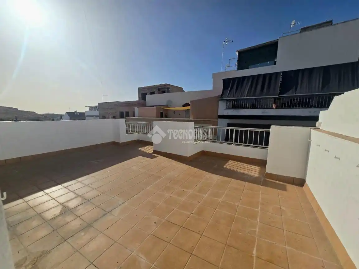 Terraza de Casa adosada en venta en Morón de la Frontera