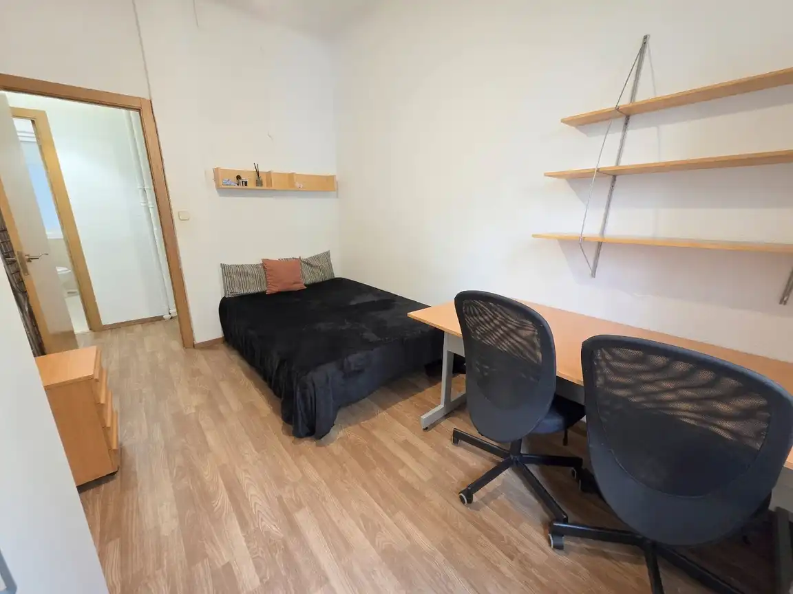 Habitación de Piso en venta en Madrid con Aire acondicionado y Calefacción