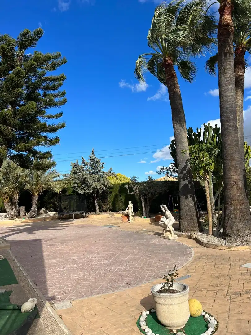 Garden of Houses for sale in Elche / Elx  with Heating, Terrace and Storage room