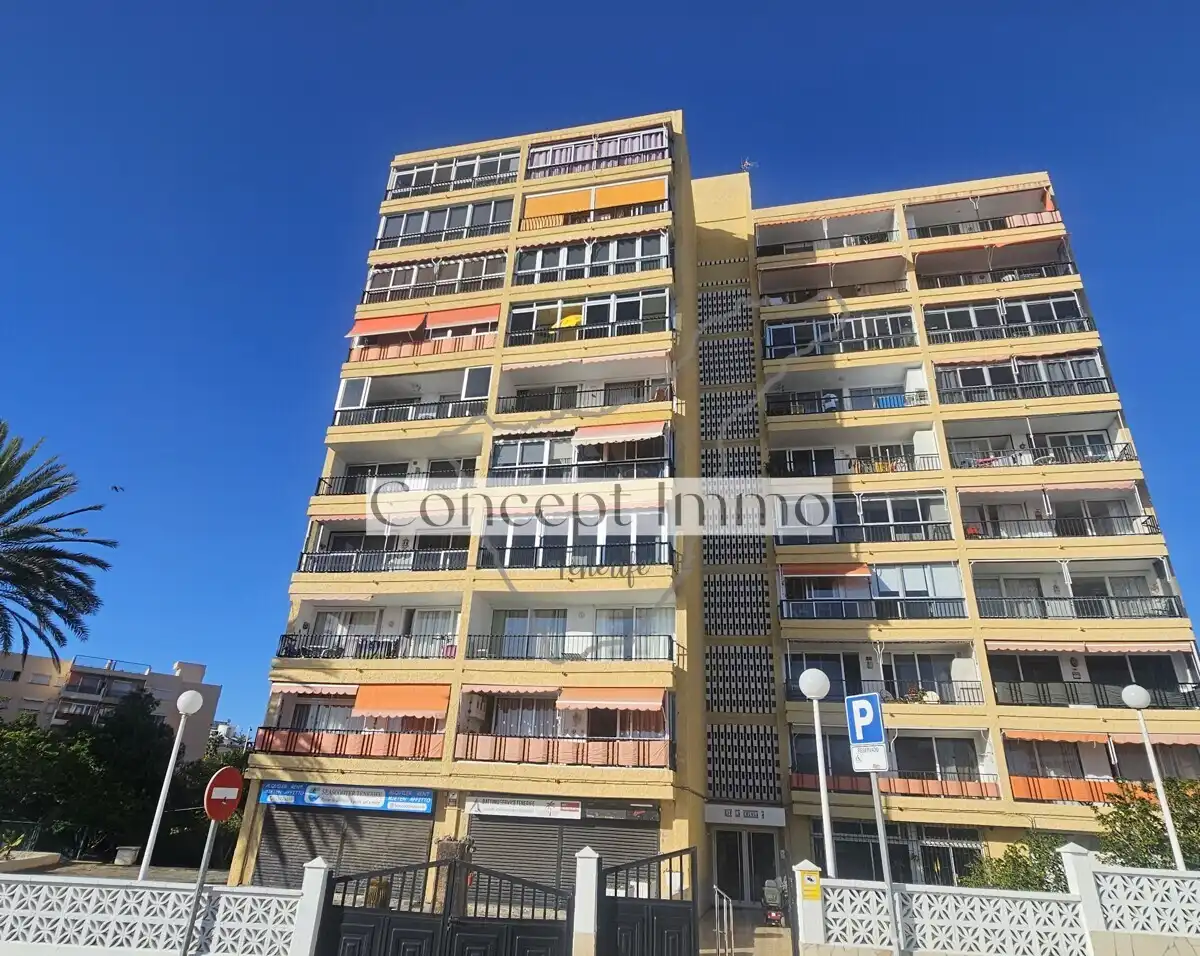 Vista exterior de Ático en venta en Arona con Terraza, Trastero y Balcón