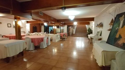 Casa con local adecuado como barrestaurante!!