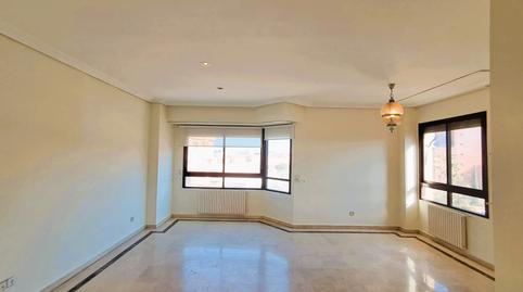 Photo 2 of Flat for rent in Ronda Manuel Granero, Conde Orgaz - Piovera,  Madrid Capital