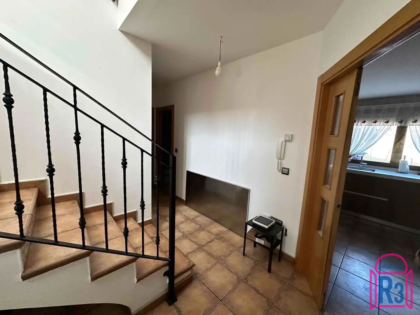 Casa adosada en venda en Cuadros amb Calefacció i Jardí privat
