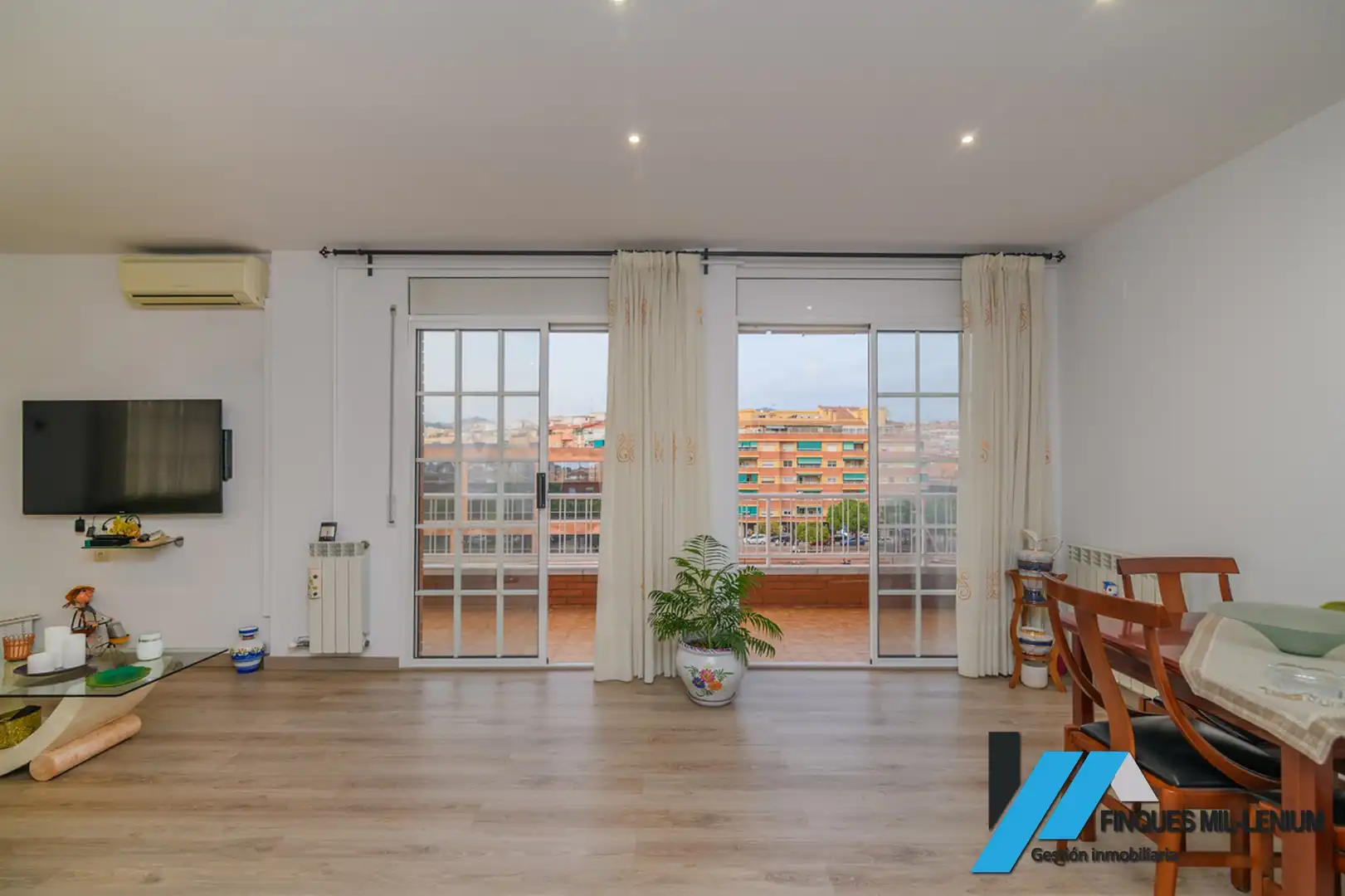 Flat for sale in Passeig Maragall