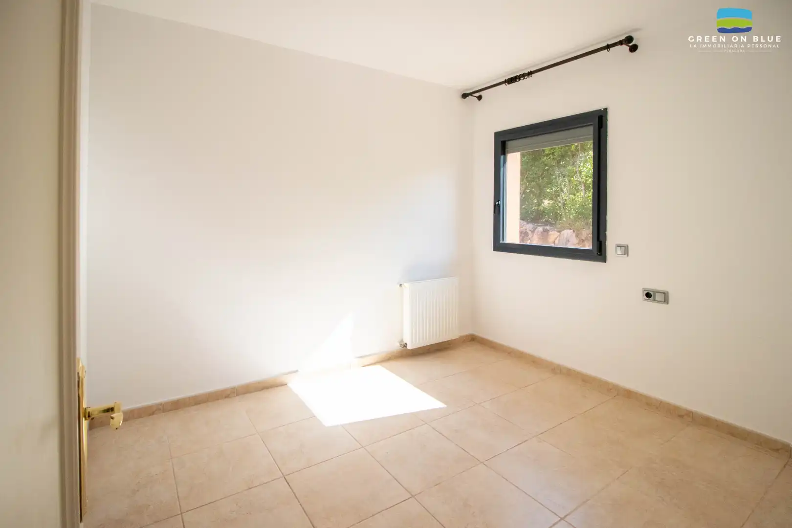 Habitación de Casa o chalet en venta en Peralada con Aire acondicionado, Calefacción y Jardín privado