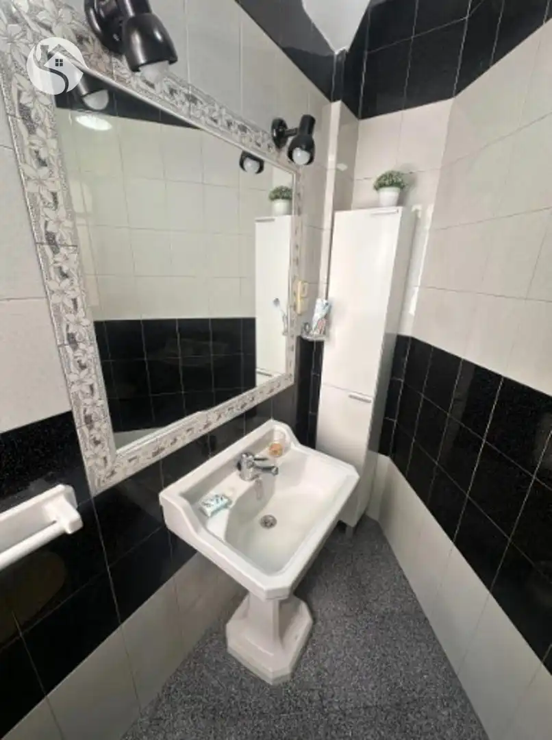 Baño de Piso de alquiler en Cuenca con Calefacción, Terraza y Trastero