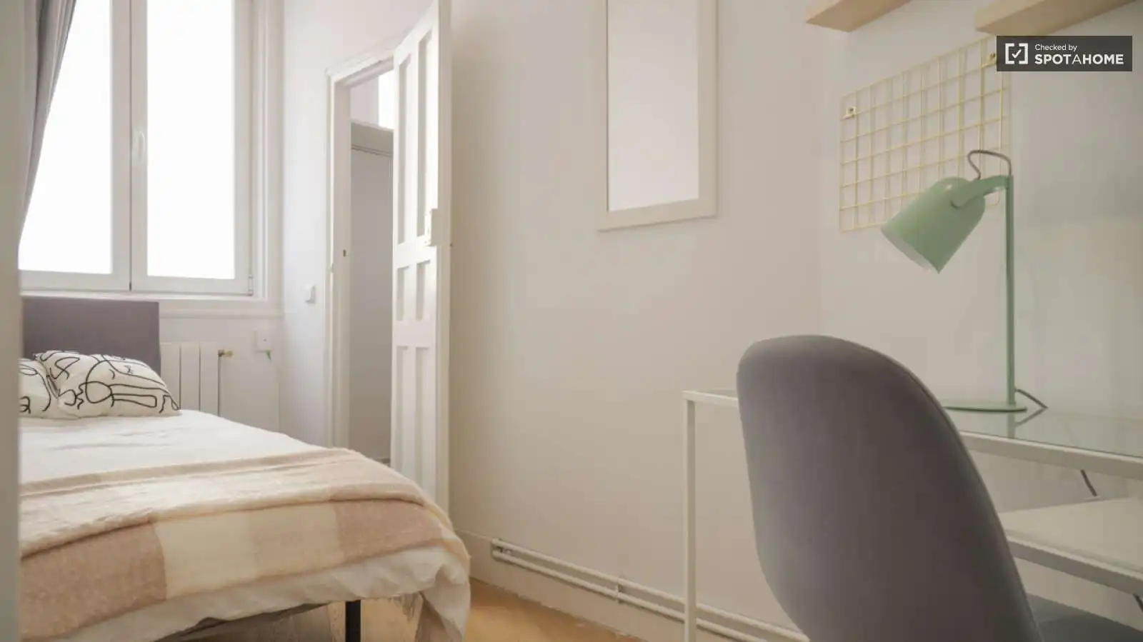 Room in Sol