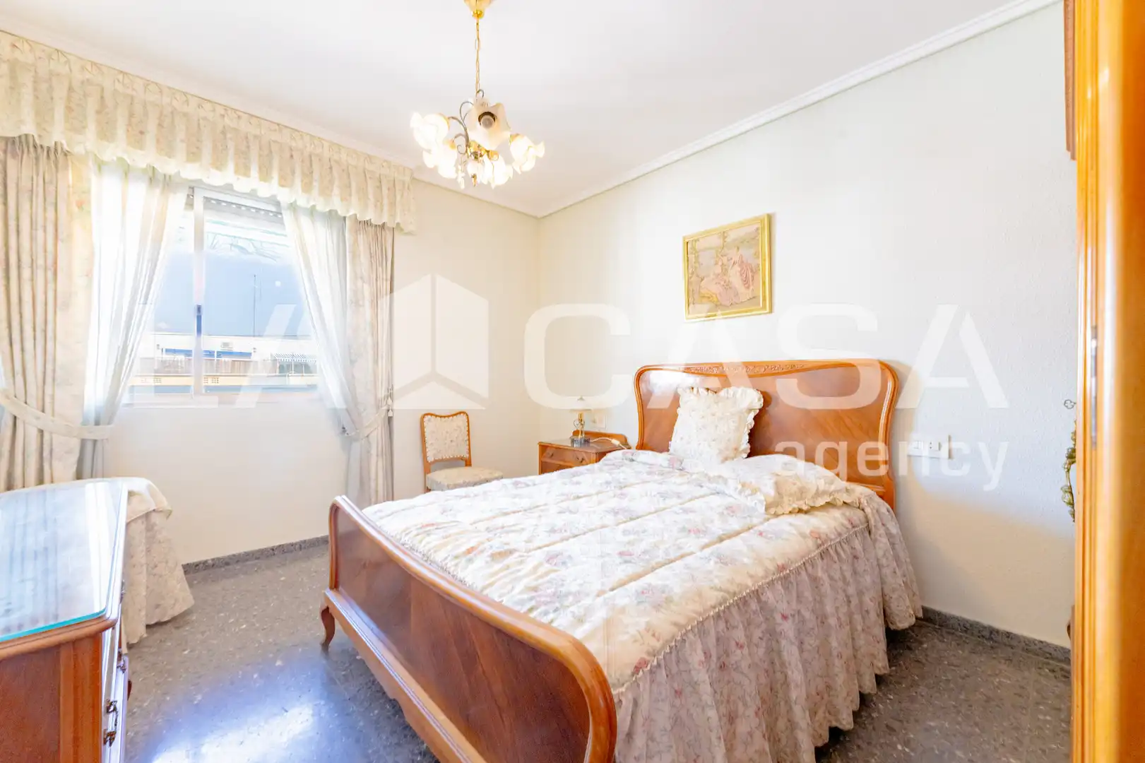 Bedroom of Flat for sale in Valencia  with Air Conditioner and Balcony