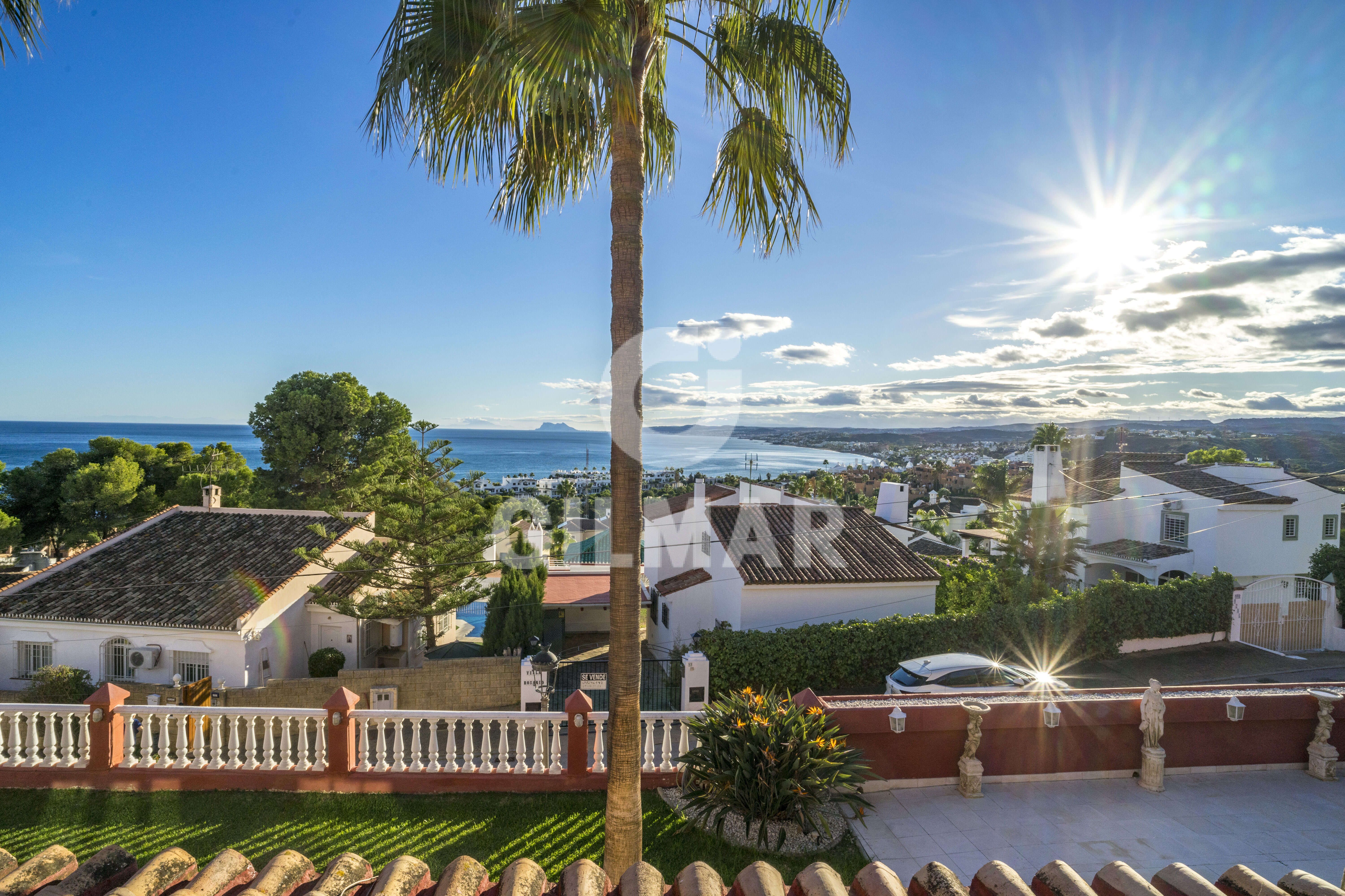 Exterior view of House or chalet for sale in Estepona  with Air Conditioner, Private garden and Terrace
