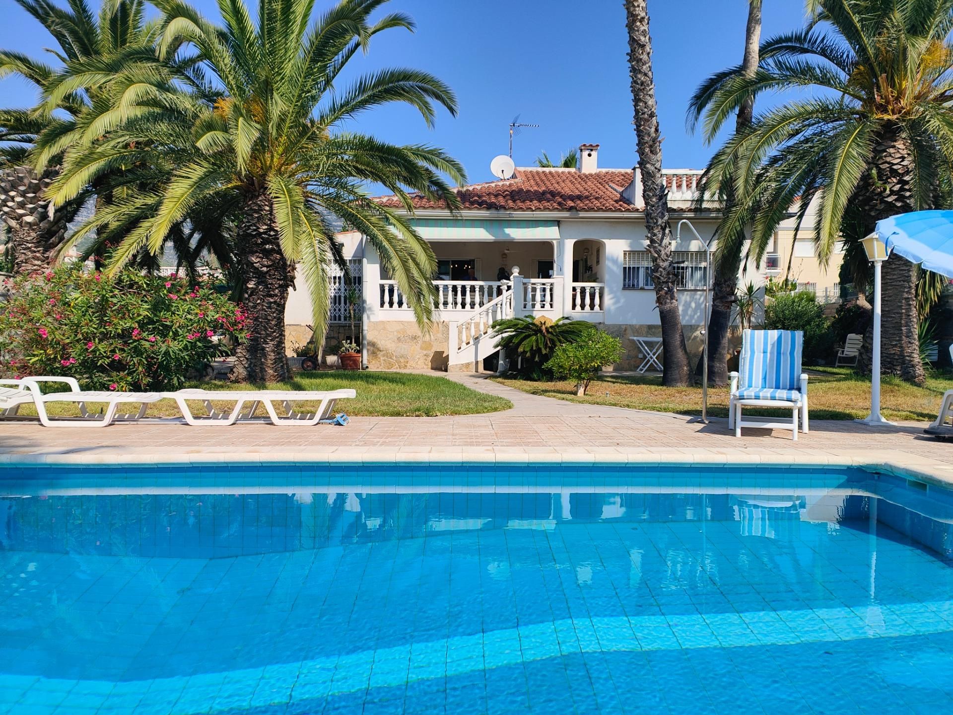 Jardí de Casa o xalet en venda en Alcanar amb Jardí privat, Terrassa i Piscina