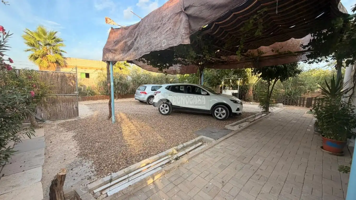 Aparcament de Finca rústica en venda en La Lantejuela , Sevilla